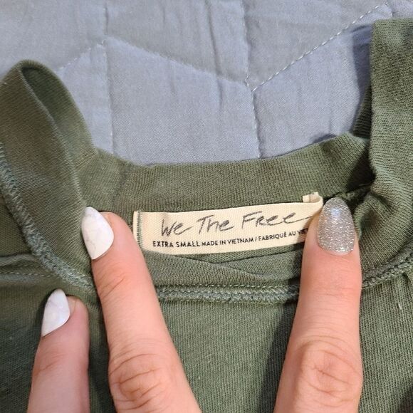 Free People knot shoulder tank - Picture 5 of 8